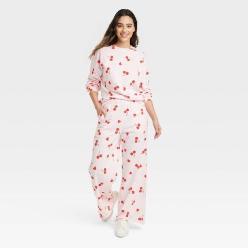 Target Cherry Hearts Sweatshirt Sweatpants 2-Piece Set Pink Valentine’s Day NWT - Picture 3 of 11